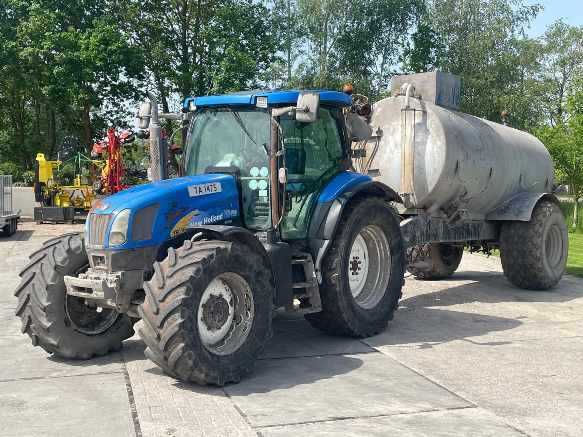 New Holland newholland t6030 met tank
